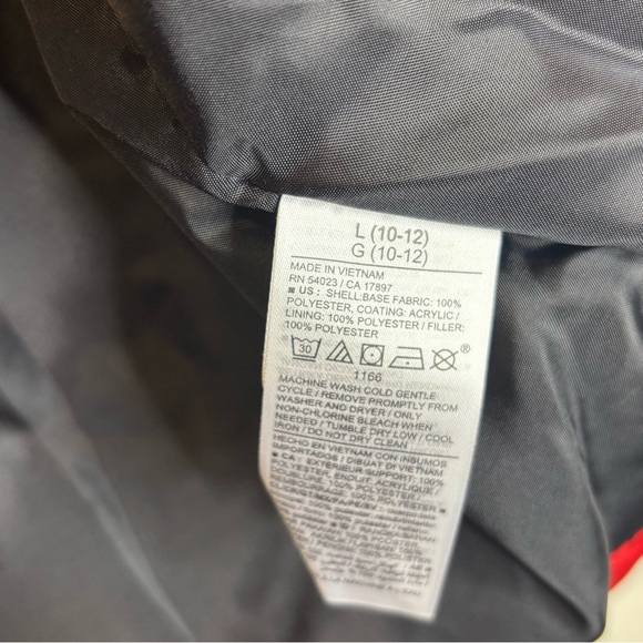 Old Navy Puffer Vest - Picture 6 of 6